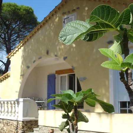 Holiday home Les Grillons