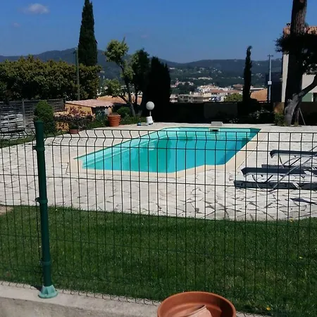 Holiday home Les Grillons
